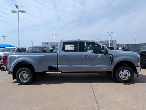 2025 Ford F-350 Lariat Super Duty