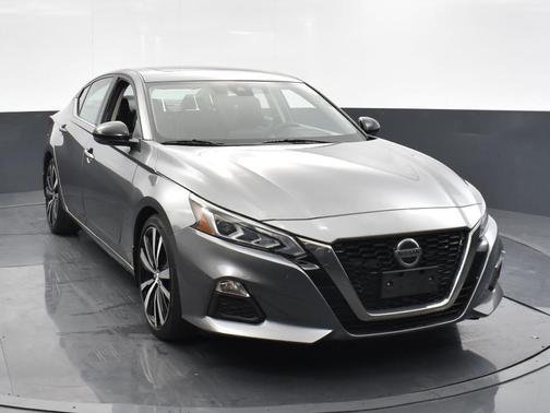 2022 Nissan Altima 2.0 SR