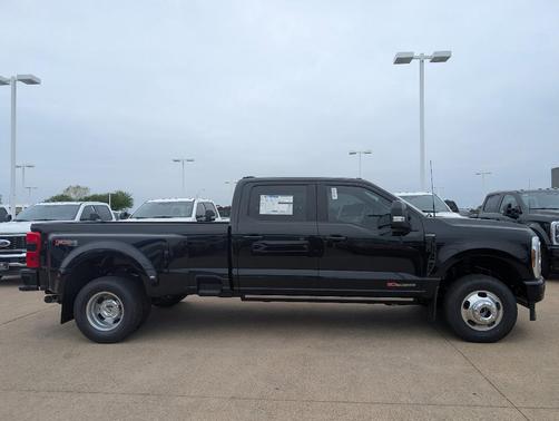 2025 Ford F-350 Platinum