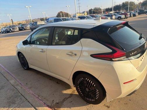 2024 Nissan Leaf SV PLUS