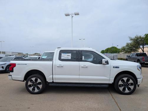 2025 Ford F-150 Lightning Platinum