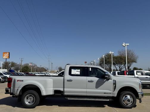 2025 Ford F-350 Lariat Super Duty