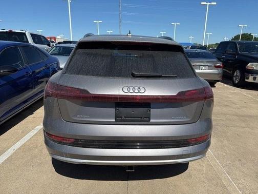 2021 Audi e-tron Premium