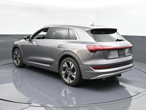 2021 Audi e-tron Premium