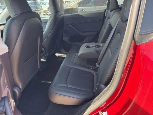 2025 Tesla Model Y Long Range