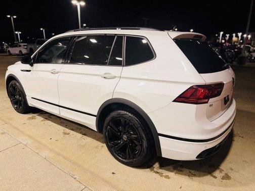 2024 Volkswagen Tiguan 2.0T SE R-Line Black