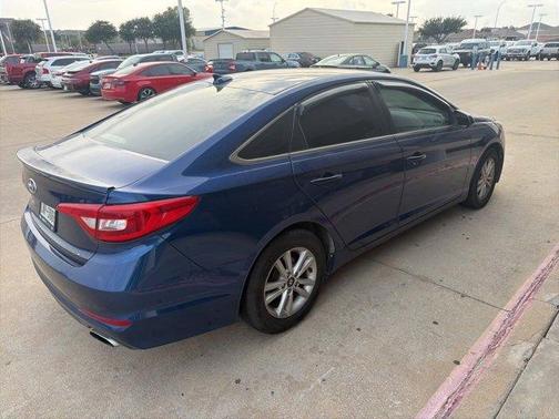 2017 Hyundai SONATA SE