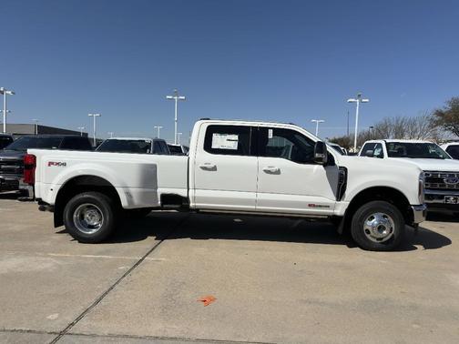 2025 Ford F-350 Lariat Super Duty