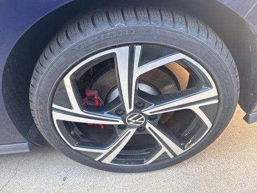 2024 Volkswagen Golf GTI 2.0T SE