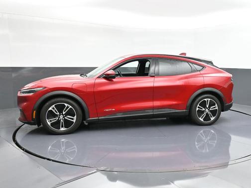 2022 Ford Mustang Mach-E Select