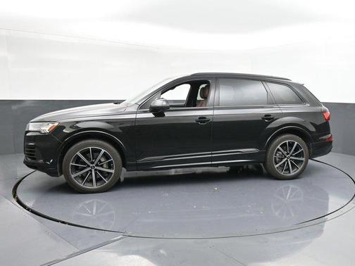 2023 Audi Q7 55 Premium Plus