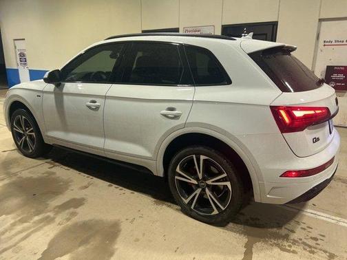 2025 Audi Q5 45 S line quattro Premium