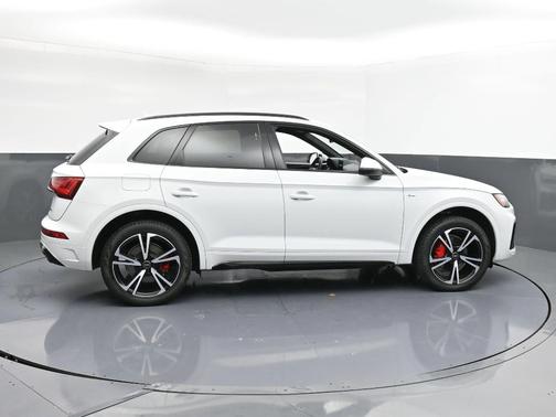 2025 Audi Q5 45 S line quattro Premium