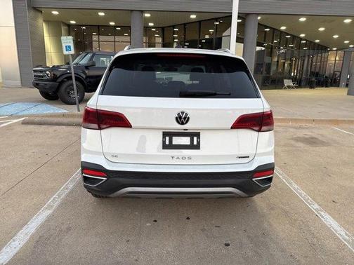 2024 Volkswagen Taos 1.5T SE