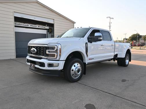 2026 Ford F-450 Platinum