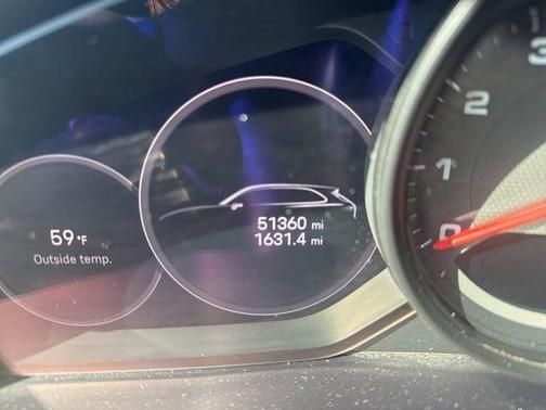 2022 Porsche Cayenne Base