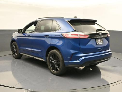 2022 Ford Edge ST Line