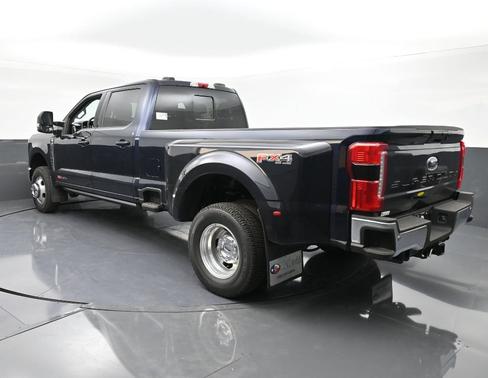 2025 Ford F-350 Lariat Super Duty