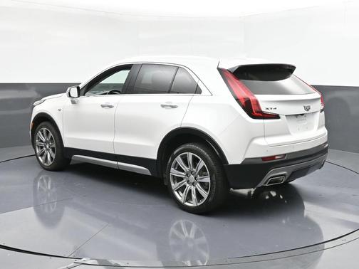 2022 Cadillac XT4 Premium Luxury