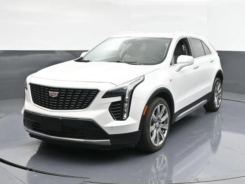2022 Cadillac XT4 Premium Luxury