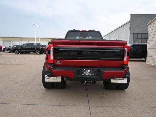 2025 Ford F-450 Platinum
