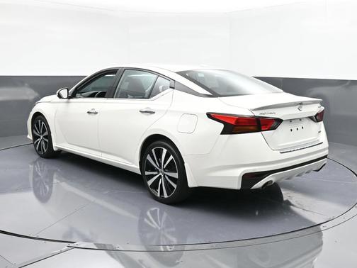 2021 Nissan Altima 2.5 Platinum