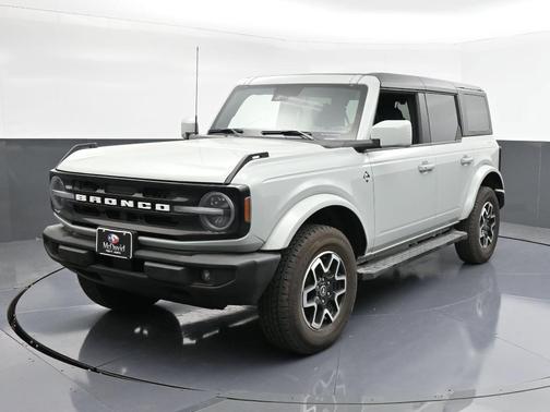 2023 Ford Bronco Outer Banks