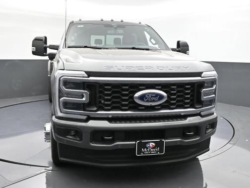 2025 Ford F-350 Platinum