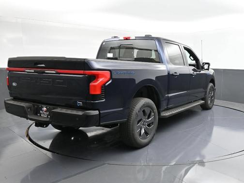 2025 Ford F-150 Lightning LARIAT