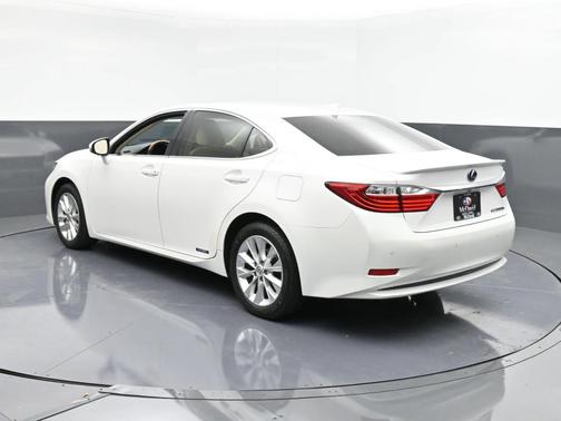 2015 Lexus ES 300h Base
