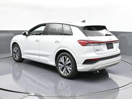 2023 Audi Q4 e-tron 40 Premium Plus