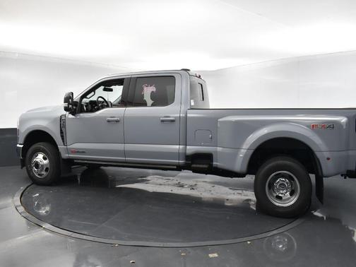 2025 Ford F-350 Lariat Super Duty
