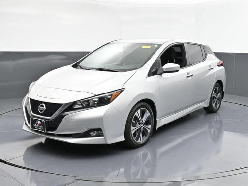 2022 Nissan Leaf SV