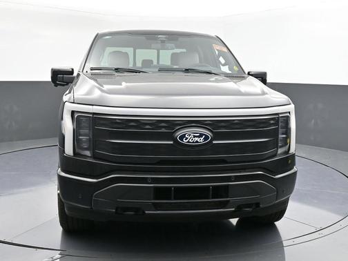 2025 Ford F-150 Lightning Platinum