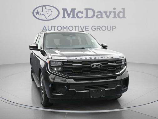 Agate Black Metallic 2026 Ford Expedition Max Platinum