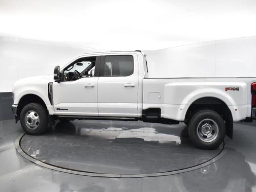 2025 Ford F-350 Lariat Super Duty