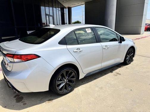 2024 Toyota Corolla Hybrid SE