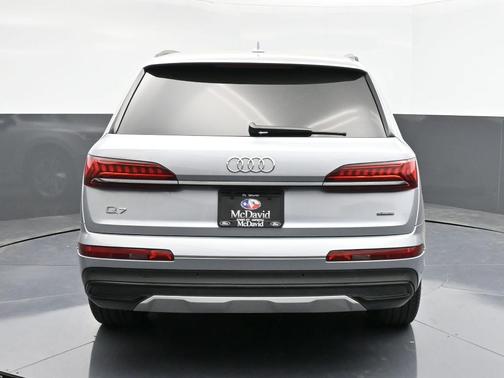 2021 Audi Q7 45 Premium Plus