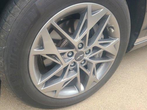 2024 Genesis GV70 2.5T