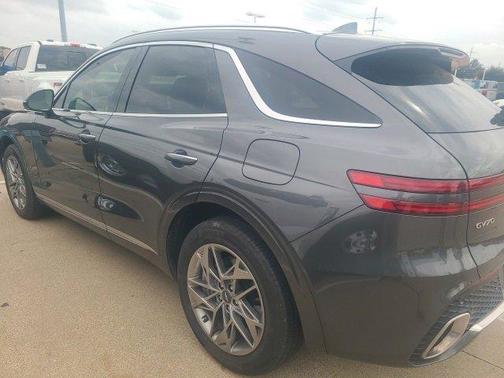 2024 Genesis GV70 2.5T
