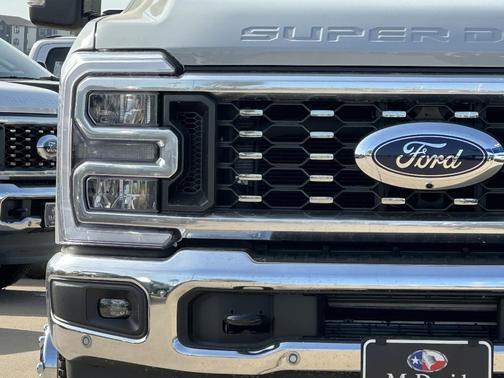 2025 Ford F-350 Lariat Super Duty