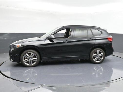 2022 BMW X1 sDrive28i