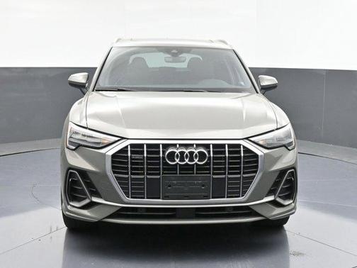 2022 Audi Q3 45 S line Premium