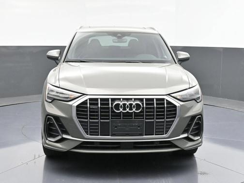 2022 Audi Q3 45 S line Premium