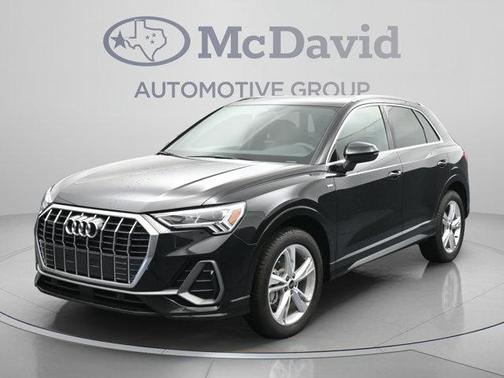 Mythos Black Metallic 2024 Audi Q3 45 S line Premium