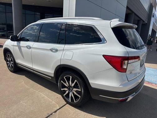 2022 Honda Pilot Touring 7-Passenger