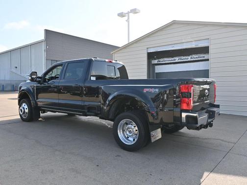 2025 Ford F-450 Lariat
