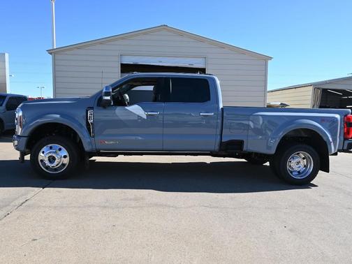 2026 Ford F-450 Platinum