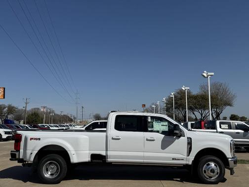 2025 Ford F-350 Lariat Super Duty