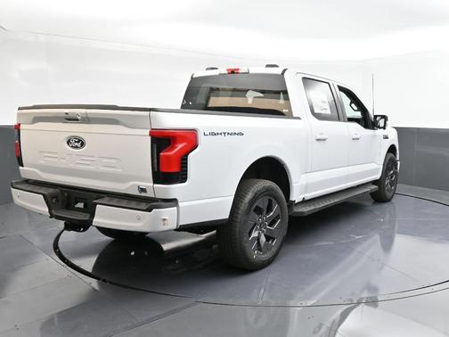 2025 Ford F-150 Lightning Flash